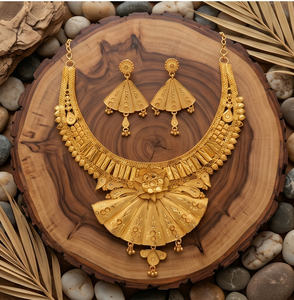 DIVYORO Ensemble collier et boucles d'oreilles classiques pour femme en alliage de cuivre plaqué or, longueur réglable, léger, pour toutes les saisons - Product Image 4