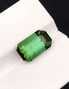 Turmalina Natural Corte Esmeralda, Gema Verde Suelta y Limpia para Joyería, Piedra de Nacimiento de Febrero - Product Image 1