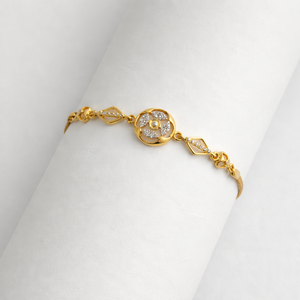 18ct Gold White <b>Crystal</b> Floral Center <b>Bracelet</b> for Women Elegant Minimalist Adjustable Chain Jewelry Wedding Party Daily - Product Image 1