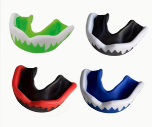 Protège-dents anti-ronflement en silicone rouge HAWK SPORTS INDUSTRIES pour la boxe - Protection sportive universelle, moulable et ajustable - Product Image 3