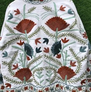 White Floral Embroidery Velvet <b>Kimono</b> <b>Cardigan</b> Long Sleeve Loose Fit Mandarin Collar Autumn Casual Beautiful Elegant Boho - Product Image 2