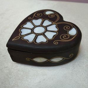 <b>Round</b> Shape Inlay <b>boxes</b> For storage Keepsake Oriental Design With Lid Mother of Pearl Work For Decoration - Product Image 5