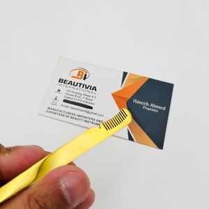Pinzas de Cejas de Acero Inoxidable con Punta Inclinada y Peine para Recortar y Dar Forma - Herramientas Duraderas y Ligeras para Cejas - Product Image 2