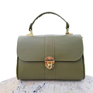 Bolso de mano Royaa de cuero verde oliva con asa superior y cierre dorado, mini bandolera de piel de vaca, bolso de moda, cartera de mano verde oliva - Product Image 3