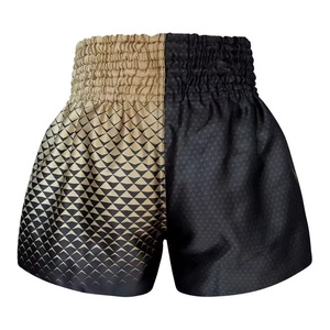 Shorts de Muay Thai MMA noirs en gros, vêtements d'arts martiaux, short de boxe, short de kick-boxing, short de fitness, short de gym, logo personnalisé - Product Image 4