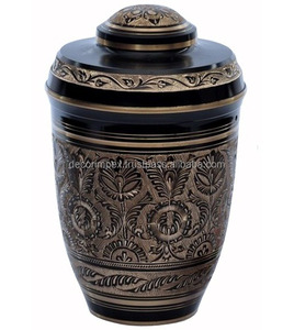 Urne funéraire métallique solide de conception de choix de qualité supérieure pour les cendres humaines Nouvelle arrivée Urne funéraire souvenir pour les services funéraires - Product Image 6