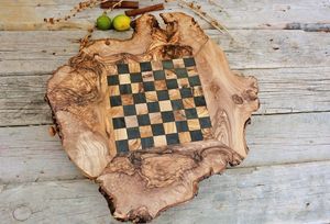 Échiquier en bois moderne fait main de qualité supérieure, pièces en bois aux bords bruts |   Cadeau d'anniversaire |   Prix direct usine pour les commandes en gros - Product Image 2