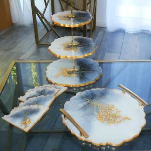 ฐานวางเค้กเรซิ่นลายศิลปะพร้อมดีไซน์แบบนามธรรม - Product Image 1