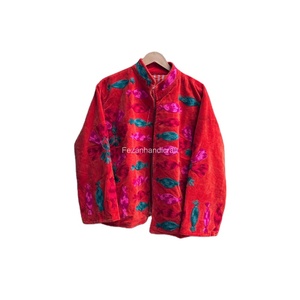 Chaqueta de terciopelo indio con bordado uzbeco Suzani y forro interior de algodón, abrigo para mujer para fiestas. - Product Image 1