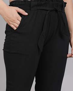 Pantalon décontracté d'été coupe classique pour femme, couleur noire, confortable, respirant, en tissu extensible écologique, élégant pour le quotidien - Product Image 5