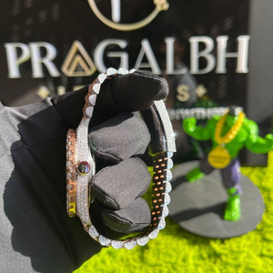 นาฬิกาควอทซ์โรสโกลด์สองสีสำหรับผู้ชาย สายสแตนเลสประดับเพชร นาฬิกาข้อมือสำหรับธุรกิจและงานแต่งกาย - Product Image 3