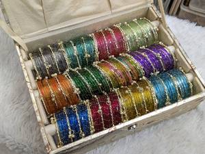 Pack Combo de 192 Bracelets en Verre Cachemiri Royal Heritage, Chudiyan en Verre Goutte de Pluie Multi-Tons avec Breloques Clochettes Dorées - Product Image 5