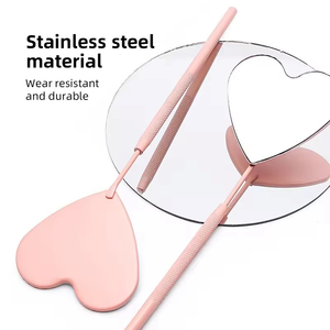 Miroir de maquillage en forme de cœur réutilisable et amovible au design adorable avec poignée en acier inoxydable pour extensions de cils - Product Image 3