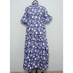 Camiseta Hecha a Mano, Transpirable, Informal, Vintage, para Uso Diario en Invierno y Verano, Corte Holgado, Estampado Floral, Cuello Redondo, Manga Larga con Vuelo - Product Image 1
