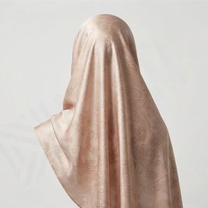 Nouveauté : Foulards Hijab en Chiffon Imprimé Marbré Ombré Effet Aquarelle, Doux, Respirant et Élégant pour Femmes Musulmanes – Qualité Supérieure - Product Image 2