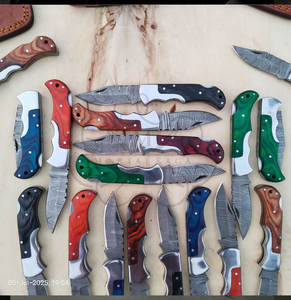 Lot de couteaux de chasse pliants Damas mixtes avec étui – Livraison immédiate, stock disponible, vente en gros uniquement, option de sélection et d'assemblage de couteaux - Product Image 2