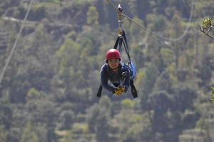 Système de Zip Surfing pour le tourisme d'aventure, expérience professionnelle de Zip Surfing avec système de sécurité, Zip Surfing commercial - Product Image 2
