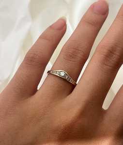 Anillo de eternidad minimalista de oro de 14k y 18k con diamantes redondos cultivados en laboratorio, engaste único en canal, banda apilable, 0.16ctw, 2mm, venta al por mayor, fabricación. - Product Image 2