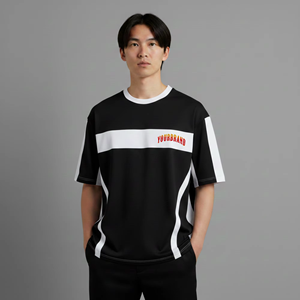เสื้อยืดแขนสั้นผู้ชายทรงโอเวอร์ไซส์ สีดำขาว ตัดต่อสีตัดกัน แต่งขอบถัก ดีไซน์คอกลมลำลอง - Product Image 2