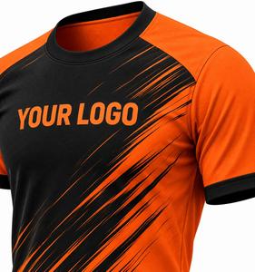 Ensemble de maillots de football pour hommes, manches courtes, col rond, sublimation, évacuation de l'humidité, respirant, polyester, coupe athlétique, logo personnalisé - Product Image 4
