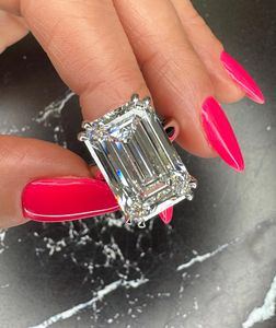 Anillo Moderno de Lujo con Diamante Cultivado en Laboratorio de Corte Esmeralda de 5.00CT en Oro Blanco de 14K, Joyería Fina para Regalo en Bodas y Eventos - Product Image 1