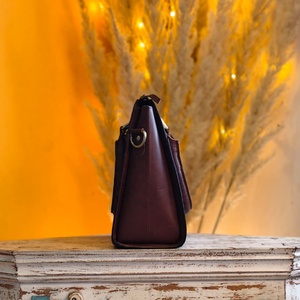 Sac bandoulière en cuir véritable Venus, motif floral fait main, style western, fermeture éclair, 45-55cm – Nouvelle collection très prisée - Product Image 4