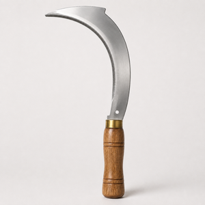 Faucille professionnelle en acier inoxydable courbée avec manche en bois pour la coupe de l'herbe, le désherbage, la récolte des cultures, les travaux agricoles et les utilisations en jardinage - Product Image 1