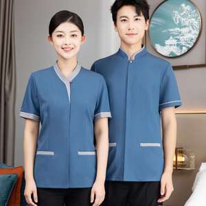 Uniforme de Limpieza para Hotel, Color Gris, con Logotipo Personalizado al por Mayor, Conjunto de Ropa de Trabajo Unisex para Personal de Limpieza y Hostelería - Product Image 1