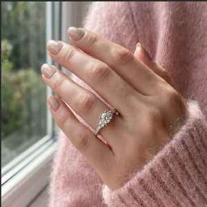 ฮ่องกงแหวนเพชรแท้18K สีทองขาวประดับเพชรแท้แหวนหมั้นแบบกึ่งภูเขาทำเองสำหรับผู้หญิงขายส่ง - Product Image 4