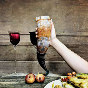 Cuerno para Beber Moderno, Hecho a Mano e Impermeable - Product Image 1