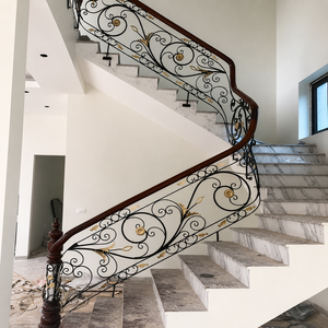 Rampe d'escalier en fer sur mesure : des designs métalliques uniques et artisanaux qui rehaussent la beauté architecturale de vos escaliers. - Product Image 3