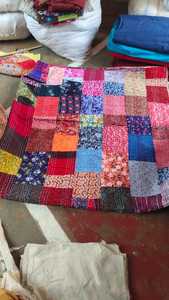 Colchas Kantha Hechas a Mano 100% Algodón Ecológico Reciclado con Piezas de Tela Coloridas, Costura Tradicional, Estilo Rústico - Product Image 4