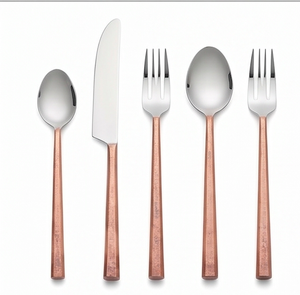Ensemble de couverts modernes en acier inoxydable avec poignée en cuivre, finition miroir, résistant à la rouille, pour mariage et dîner - Product Image 1