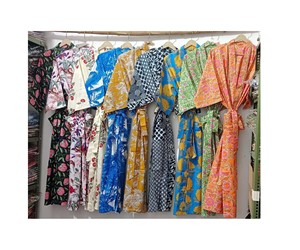 Bata Kimono 100% Algodón con Estampado Animal, Suave, para Dama de Honor, Talla Única, para Todas las Estaciones - Product Image 1