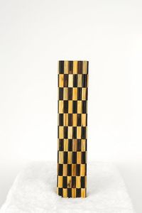 Vase à fleurs en bois fait main, haut et rectangulaire, décoratif, accent minimaliste pour l'intérieur, pour la table ou le sol - Product Image 2