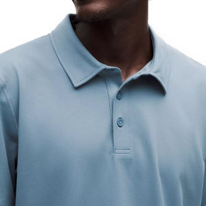 Polo de manga corta de jersey suave de marca privada para hombre, transpirable, elástico, cómodo, informal, con opción de logotipo personalizado. - Product Image 4