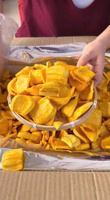 Knapperige vacuümgefrituurde jackfruit chips, gesneden VF model KIM LONG merk, natuurlijke zoete smaak, 10kg bulk export snack leverancier