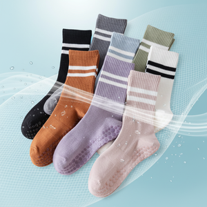 Chaussettes de sport personnalisées anti-bactériennes à impression numérique pour hommes et femmes, chaussettes de football en nylon de haute qualité avec logo et couleurs - Product Image 5
