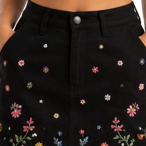 Conjunto de Top Corto y Falda Bordados Personalizados para Mujer, Diseño Floral, Traje de Dos Piezas para Verano, Logotipo Personalizado, OEM, ODM, Ropa al por Mayor - Product Image 5