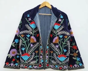 Chaqueta de terciopelo azul marino vintage para mujer, bordada a mano con motivos florales, reversible, con forro de algodón a rayas, estilo Suzani, con frente abierto. - Product Image 1