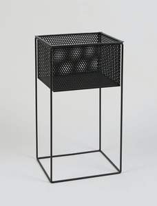 Macetero Metálico con Soporte Negro, Decoración Artesanal para Interiores, Flores Artificiales - Product Image 6
