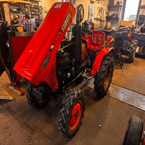 Tracteur compact Kubota B700 robuste, moteur diesel fiable, pour labourer, faucher, transporter et réaliser des travaux agricoles. - Product Image 6