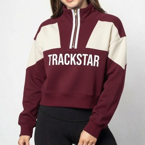 เสื้อสเวตเชิ้ตผู้หญิงสีดำ ขาว เทา ลายบล็อกสี คอซิป ¼  ลายพิมพ์ Trackstar ผ้าหนา - Product Image 2