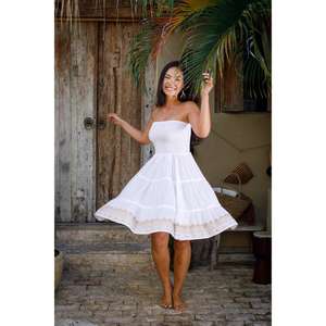เดรสสั้นสีขาวแบบสายเดี่ยวสำหรับผู้หญิง ทรงหลอดรัดรูป สไตล์โบฮีเมียน เหมาะสำหรับใส่ไปเที่ยวทะเลช่วงฤดูร้อน แต่งชายลูกไม้ - Product Image 1