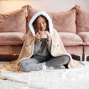 Coperta Elettrica Portatile Riscaldante a Doppio Lato in Flanella, Felpa con Cappuccio Indossabile per Uomo e Donna, Lavabile in Lavatrice, 3 Livelli di Riscaldamento - Product Image 4