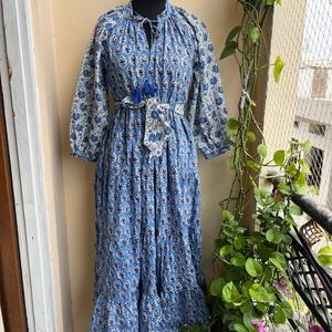 เดรสยาวผ้าฝ้ายพิมพ์ลายบล็อกขายดีปี 2026 เดรสยาวสำหรับใส่ฤดูร้อน เดรสแขนยาว คอจีน สำหรับผู้หญิง - Product Image 1