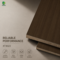 Panneau de particules MFC Jinbase XT3022 Chêne Truffe Fumé 18mm E0 4x8ft Finition de Première Qualité pour la Décoration Intérieure Moderne