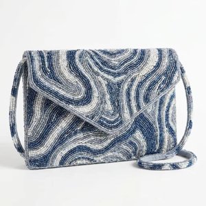 Pochette de soirée artisanale bohème personnalisée en forme de coquillage, ornée de perles et de paillettes, à bandoulière unique, pour la plage ou les mariages - Product Image 3