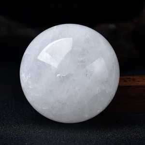 Boule et globe en pierre faits à la main, respectueux de l'environnement - Product Image 2