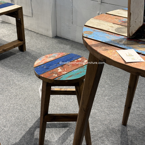 Tabouret artisanal rond avec espace de rangement en bois de bateau recyclé couleur naturelle pour l'extérieur, le jardin et la maison - Product Image 2